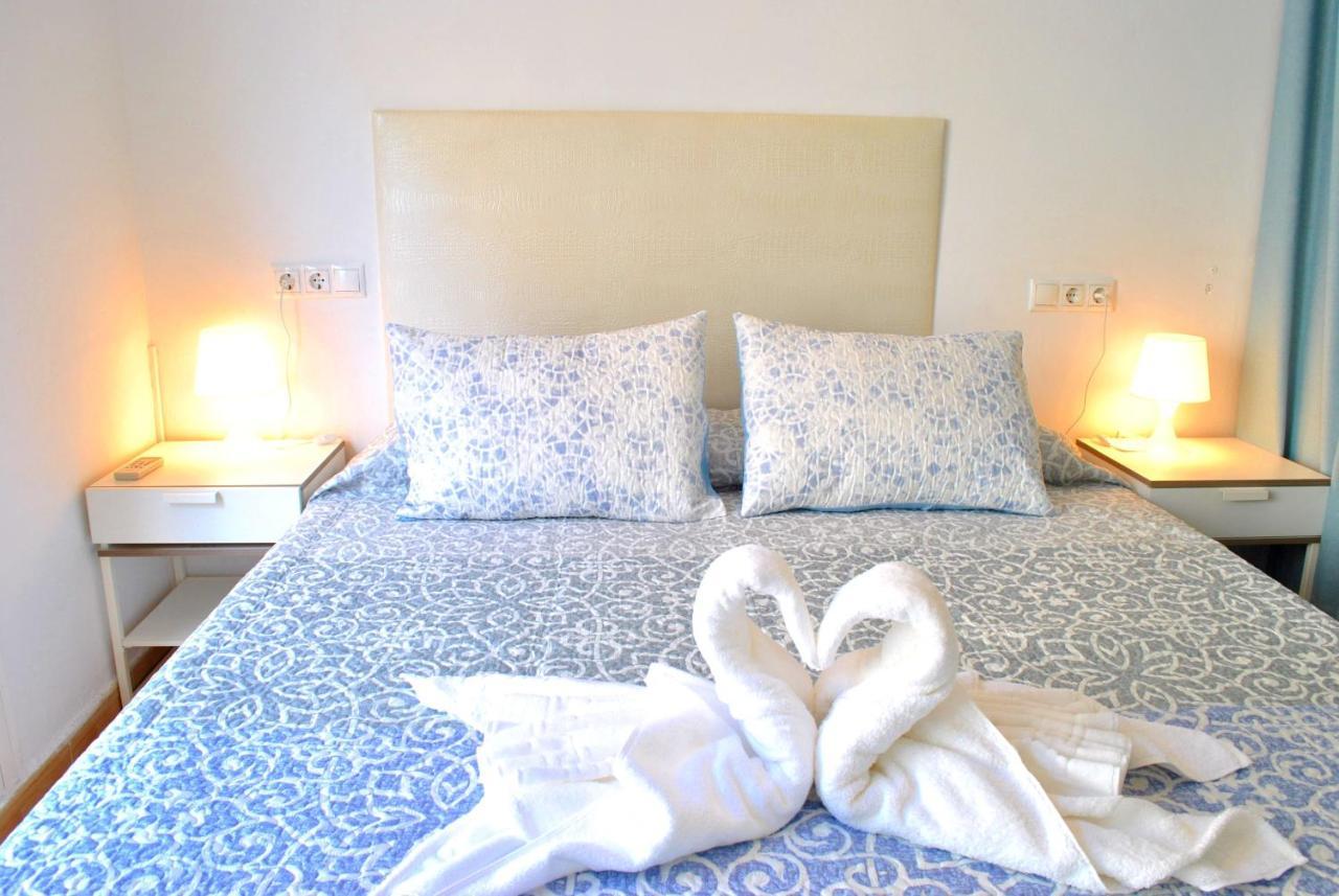 Torremolinos:appartement Avec Piscine Et Terrasse * Torremolinos