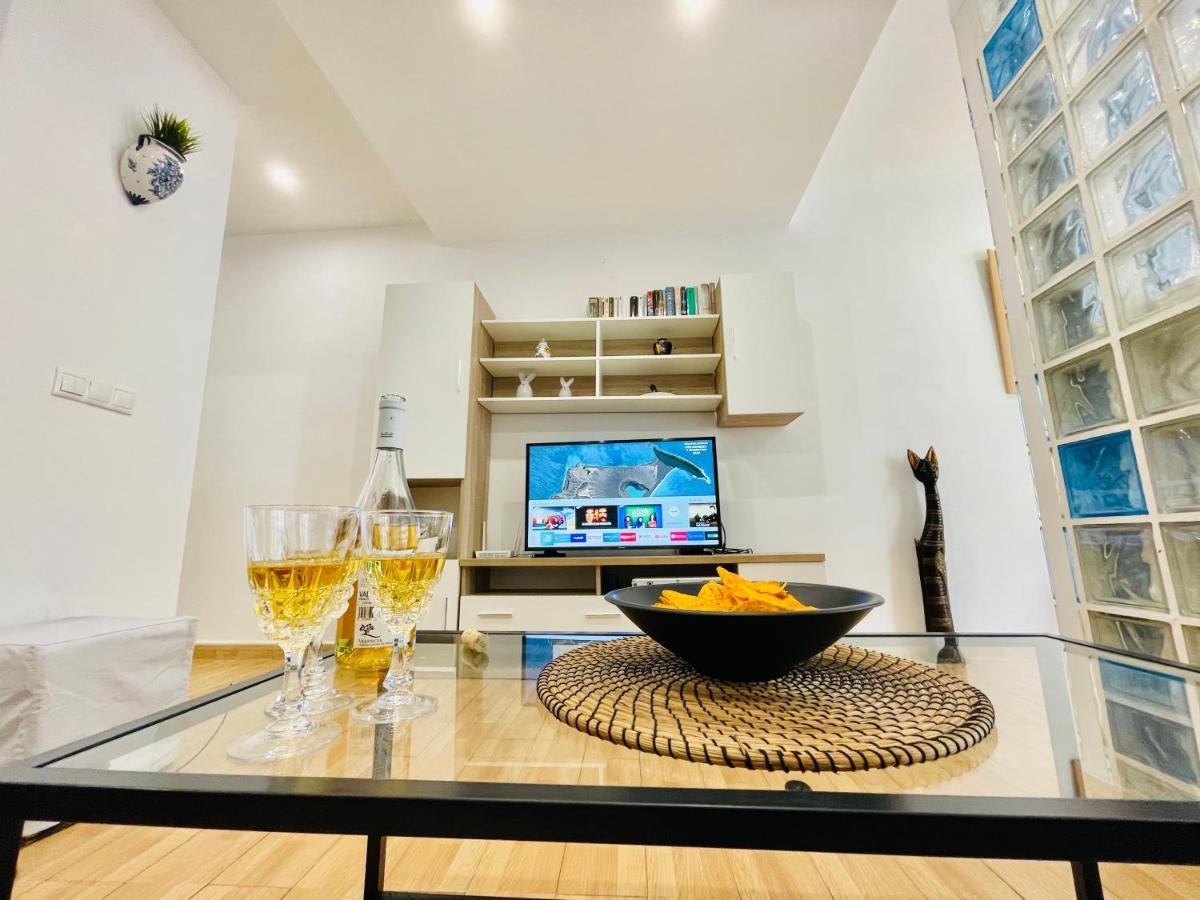 Torremolinos:appartement Avec Piscine Et Terrasse * Torremolinos